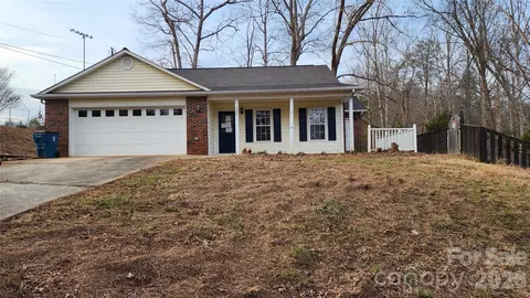 200 Park Pl, Morganton, NC 28655