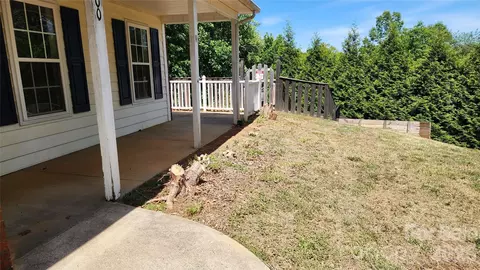 Exterior - 200 Park Pl, Morganton, NC 28655 photo 3 of 6