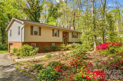 4325 Rosebriar Ln, Winston Salem, NC 27106