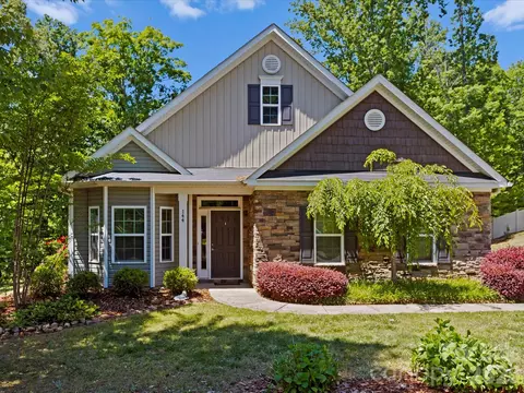 144 Hawks Landing Dr, Troutman, NC 28166