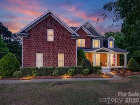188 Carolina Crossing Dr, York, SC 29745