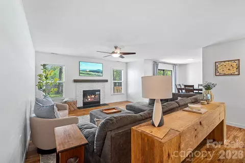 10203 Rockwood Rd, Charlotte, NC 28215