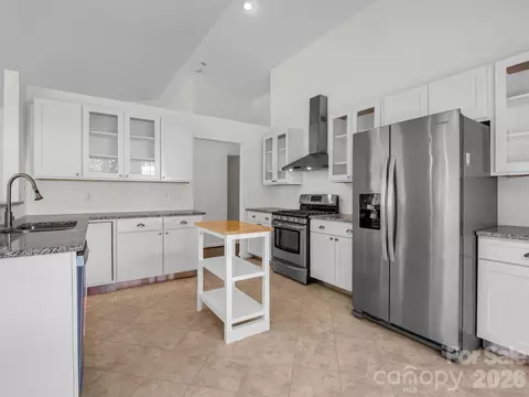 Kitchen - 23 Tutor Ln, Brevard, NC 28712 photo 1 of 4