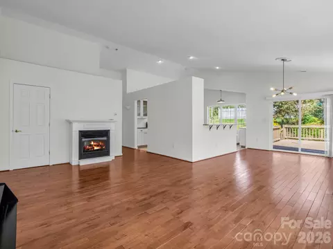 Living - 23 Tutor Ln, Brevard, NC 28712 photo 2 of 5