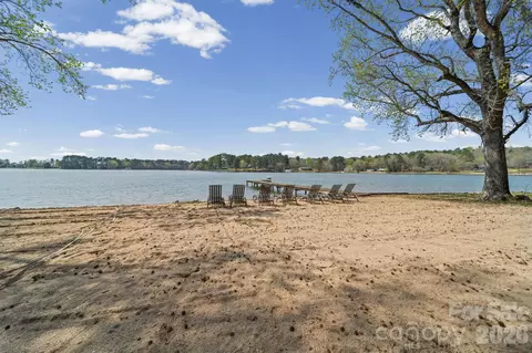 2262 Beaver Creek Rd, Camden, SC 29020