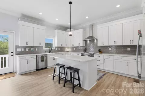 326 Belton St, Charlotte, NC 28209