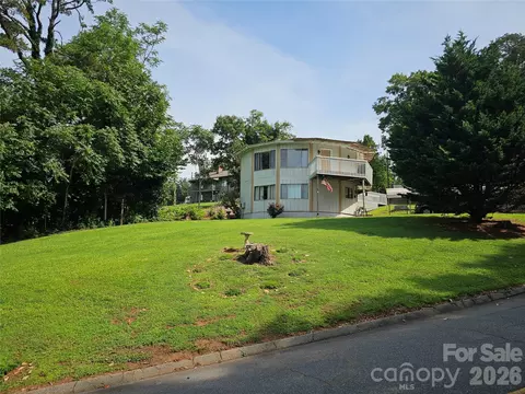 Exterior - 500 Steel Bridge Loop, Hickory, NC 28601 photo 4 of 4