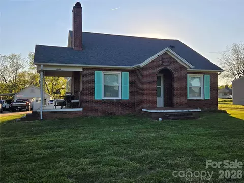 4207 Section House Rd, Hickory, NC 28601