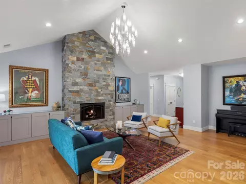 Living - 255 Dalhousie Ct, Flat Rock, NC 28731 photo 3 of 6