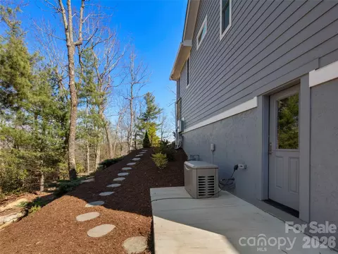 Exterior - 255 Dalhousie Ct, Flat Rock, NC 28731 photo 7 of 8