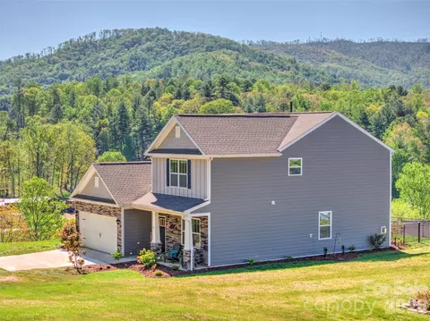 141 Amblers Knoll Rd, Weaverville, NC 28787