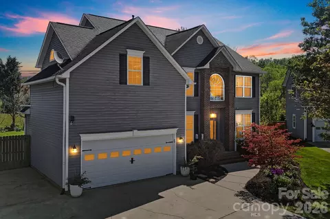 497 English Oak Rd, Fletcher, NC 28732