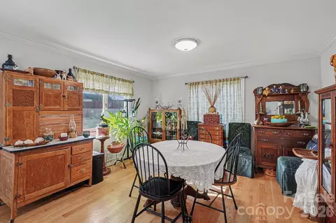 Dining - 507 Florham Dr, High Point, NC 27262 photo 1 of 1