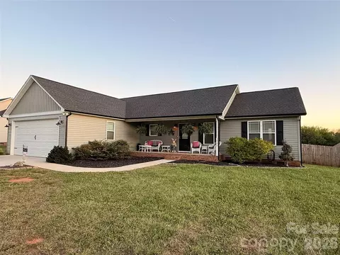 3923 Ritchie Rd, Lincolnton, NC 28092