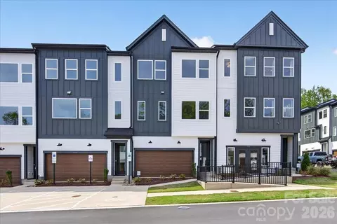 7933 Cedarsmith Ct, Charlotte, NC 28217
