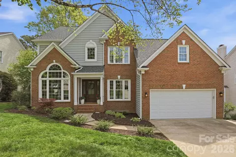 2715 Providence Spring Ln, Charlotte, NC 28270