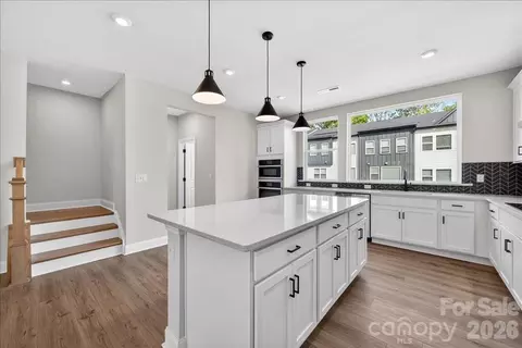 7929 Cedarsmith Ct, Charlotte, NC 28217