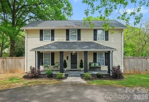 500 Boger St, Mooresville, NC 28115