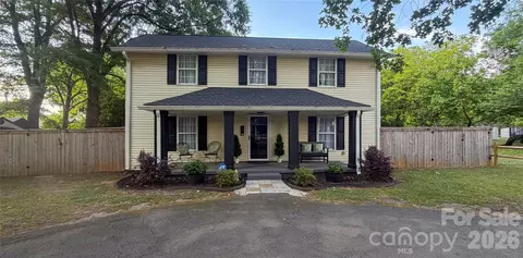 500 Boger St, Mooresville, NC 28115