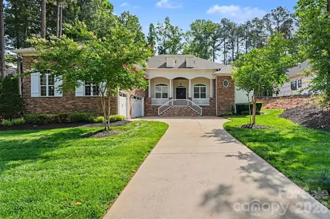 7575 Cottonwood Dr, Denver, NC 28037