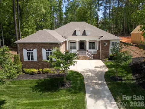 7575 Cottonwood Dr, Denver, NC 28037