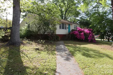 3300 Maywood Dr, Charlotte, NC 28205