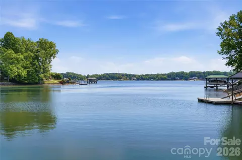 19011 Kailua Cir, Tega Cay, SC 29708