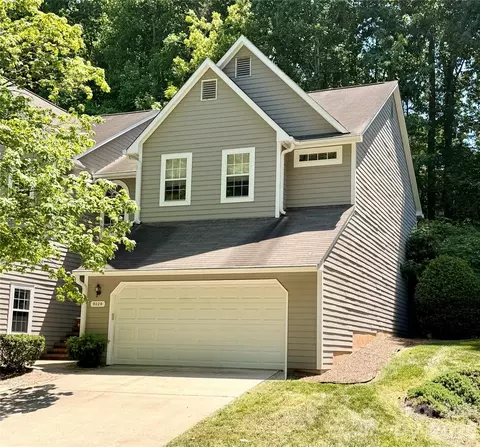 9026 Saint Pierre Ln, Charlotte, NC 28277