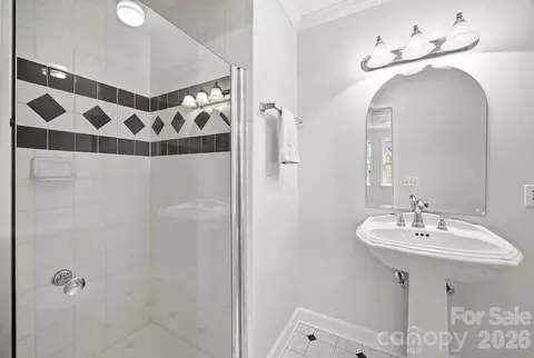 Bath - 101 Spruce Dr, Salisbury, NC 28147 photo 5 of 5