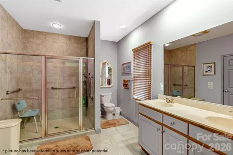 Bath - 1244 Windover Dr, Brevard, NC 28712 photo 4 of 7