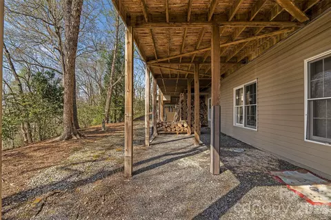 Exterior - 1244 Windover Dr, Brevard, NC 28712 photo 7 of 8