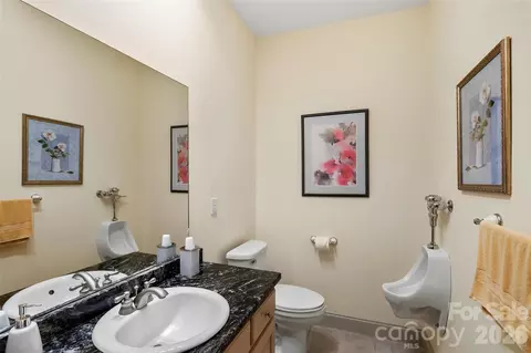 Bath - 1244 Windover Dr, Brevard, NC 28712 photo 5 of 7