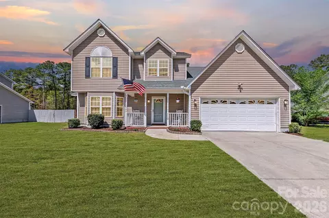 110 Saint Rd, Richlands, NC 28574