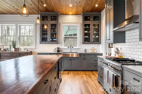 Kitchen - 51 Summit Rd, Swannanoa, NC 28778 photo 1 of 3