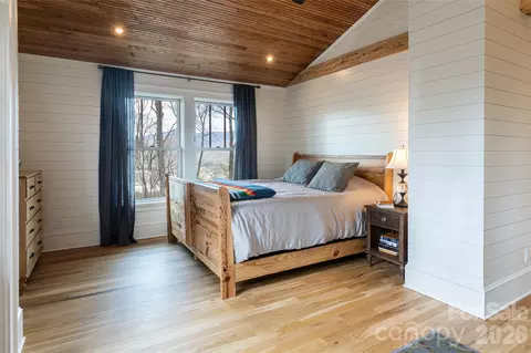 Bedroom - 51 Summit Rd, Swannanoa, NC 28778 photo 1 of 3