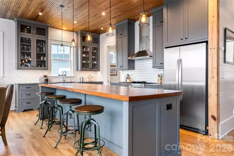 Kitchen - 51 Summit Rd, Swannanoa, NC 28778 photo 2 of 3