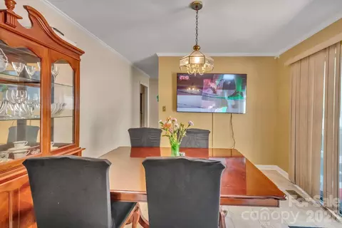 Dining - 5528 Middleton Rd, Durham, NC 27713 photo 2 of 2