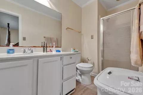 Bath - 5528 Middleton Rd, Durham, NC 27713 photo 1 of 1