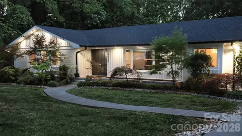 4640 Town And Country Dr, Charlotte, NC 28226