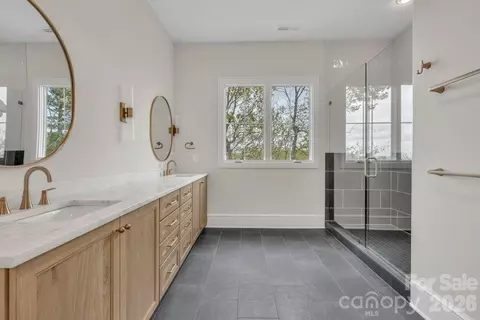Bath - 380 Greystone Dr, Boone, NC 28607 photo 1 of 7