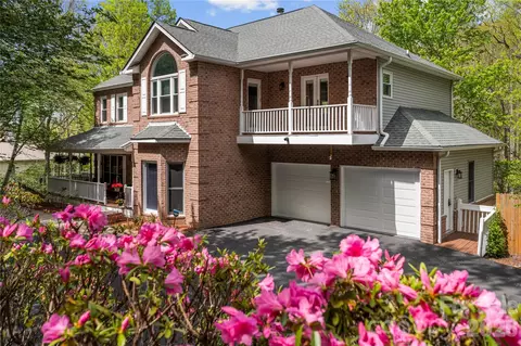 483 Heather Marie Dr, Hendersonville, NC 28792