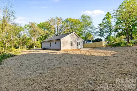 Exterior - 1021 E 10th St, Kannapolis, NC 28083 photo 2 of 3