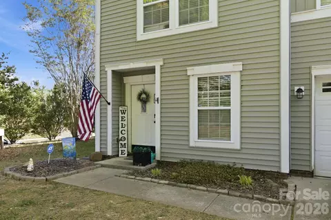 2028 Harrison Park Dr, Waxhaw, NC 28173