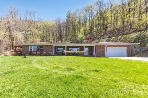 87 Rockwood Rd, Waynesville, NC 28786