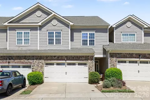 2020 Cramer Place Ct, Cramerton, NC 28032