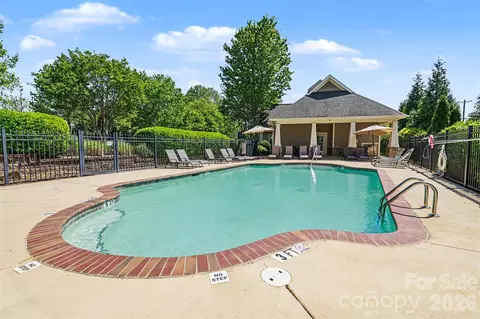 2020 Cramer Place Ct, Cramerton, NC 28032
