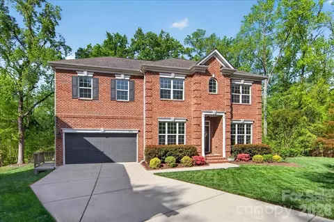 1834 Alden Oaks Dr, Charlotte, NC 28270
