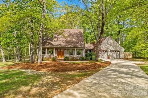 1121 Juniper St, Salisbury, NC 28146 photo 2