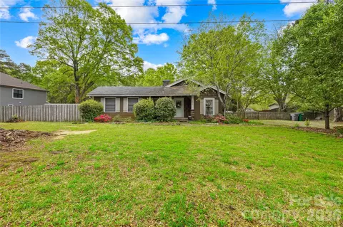 8035 Pleasant Grove Rd, Charlotte, NC 28216
