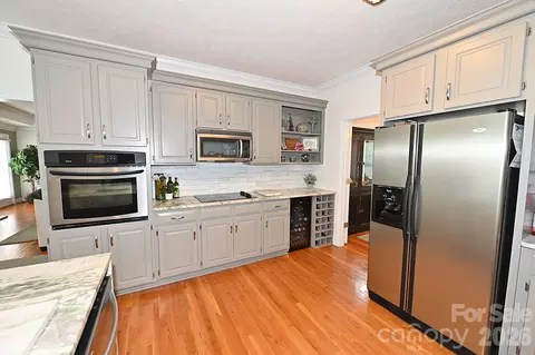 Kitchen - 406 5th Ne Ave NE, Conover, NC 28613 photo 3 of 4
